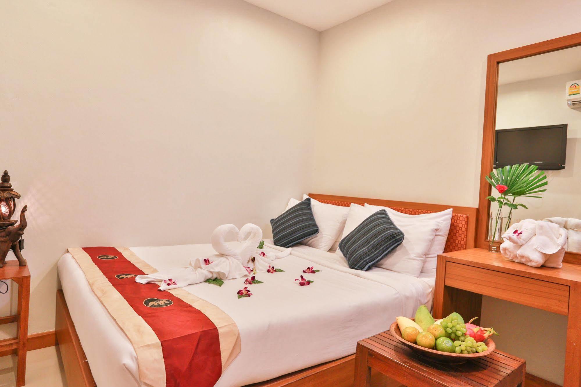 Hip Yaya Residences Patong Kültér fotó