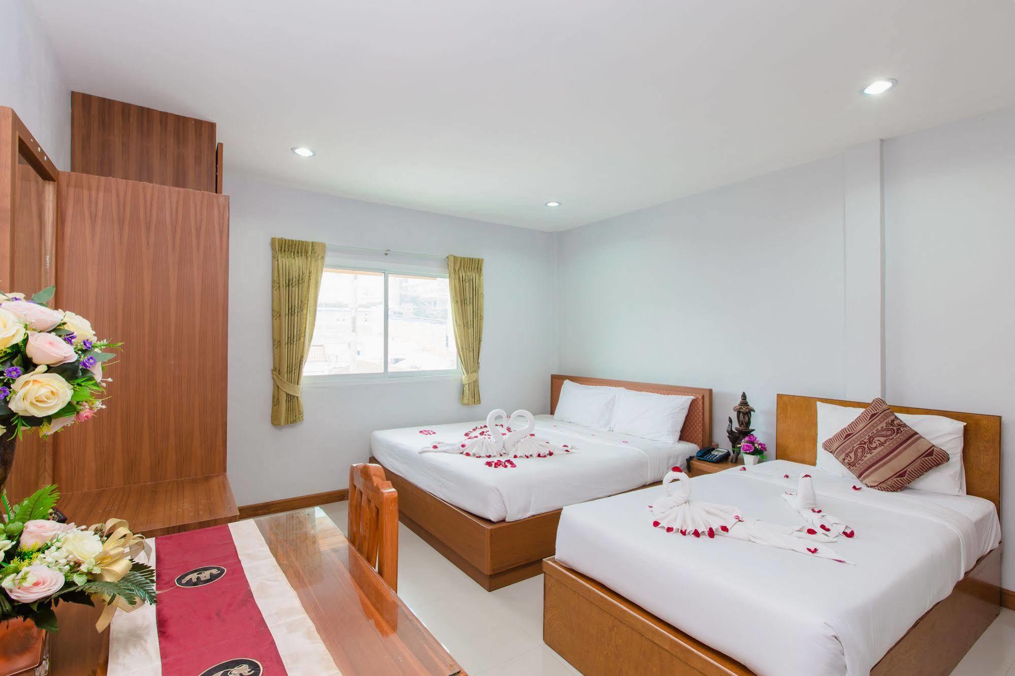 Hip Yaya Residences Patong Kültér fotó